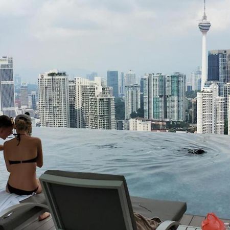 Lotus Infinity Pool At Lucentia Apartment Kuala Lumpur Exterior photo