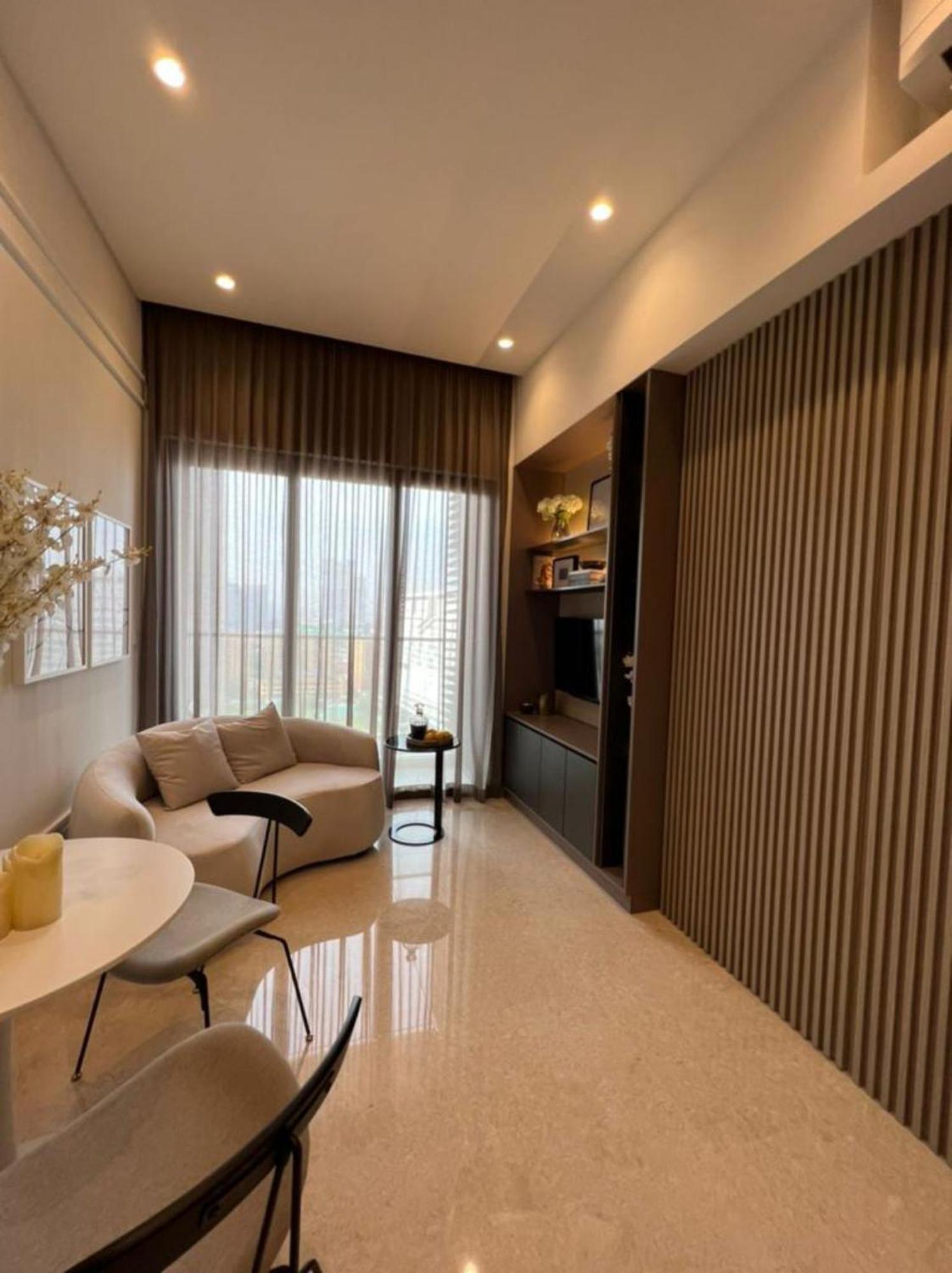 Lotus Infinity Pool At Lucentia Apartment Kuala Lumpur Exterior photo