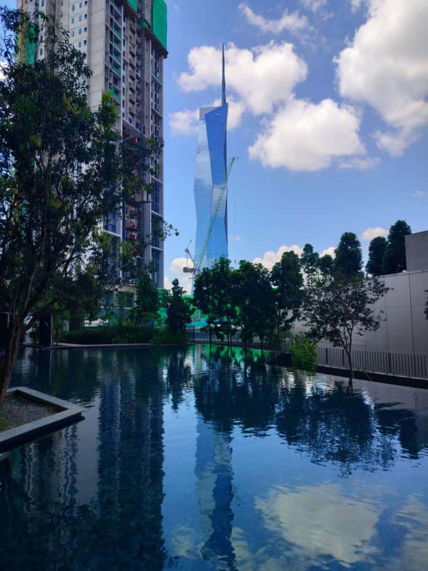 Lotus Infinity Pool At Lucentia Apartment Kuala Lumpur Exterior photo